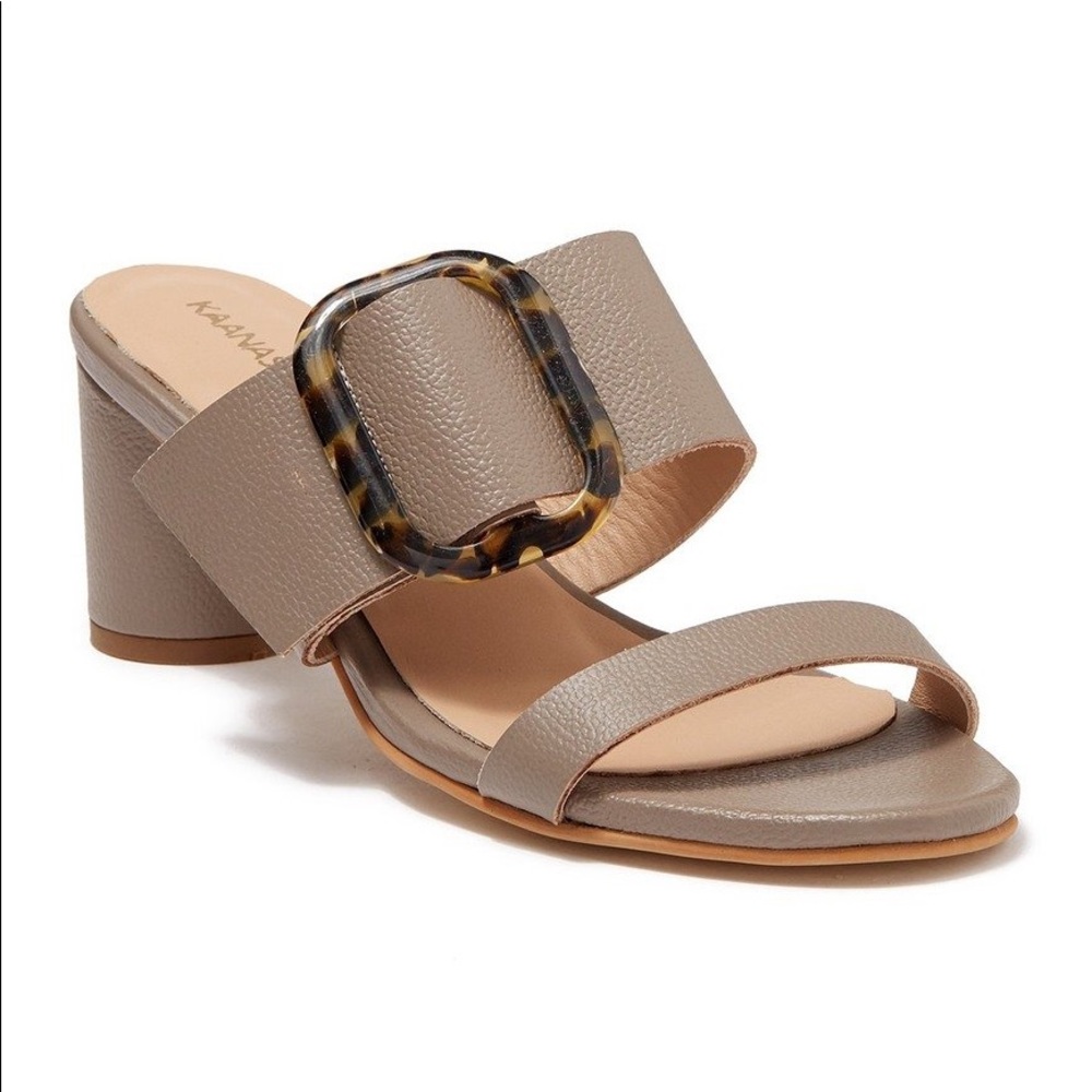PAROS TORTOISE BUCKLE HEEL